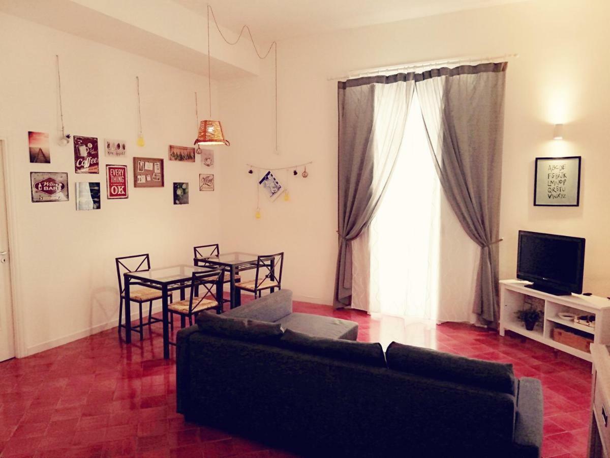 B&B Vicolo Stretto Salerno Exterior foto
